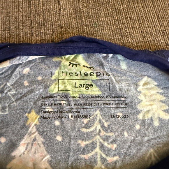 Little Sleepies men’s Christmas pj set - Picture 2 of 4